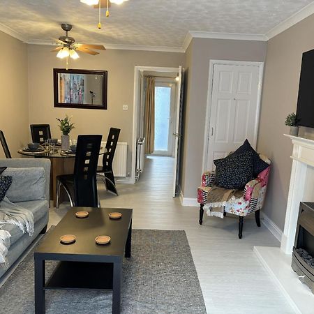 Cosy Corner - 2 Beds, Free Parking, Next To Southampton General Hospital Villa Exterior photo